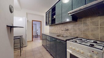 3-izbový tehlový byt v centre Nitry – Hodžova ulica, pri OC  - 8