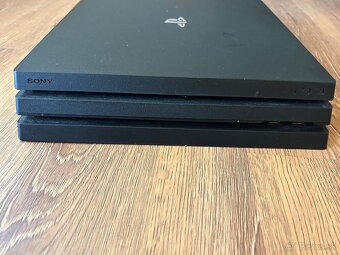 Playstation 4 pro 1TB - 8