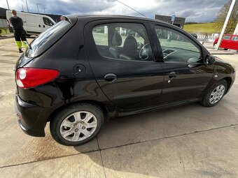Peugeot 206+ - 8