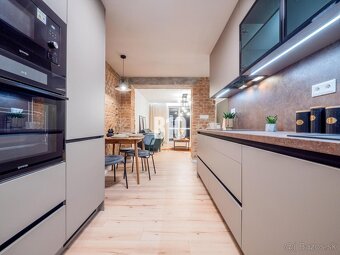 Chytí ťa za srdce? Staré Mesto- Tehla- Balkón - 8