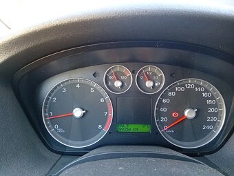 Ford Focus 1,6benzin - 8