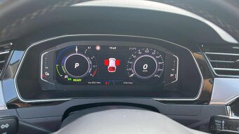 Volkswage passat GTE 2021 - 8