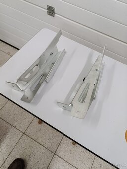 Predam držiaky bočnic Pongratz LPA par. - 8