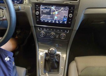 VW Golf variant 2,0tdi 110kw 2018 - 8