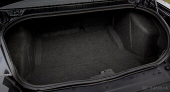 Dodge Challenger 5,7 V8 HEMI R/T - 8