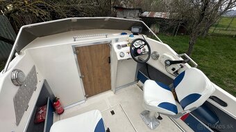 Glastron La Raya Medium - Motorový čln - 8