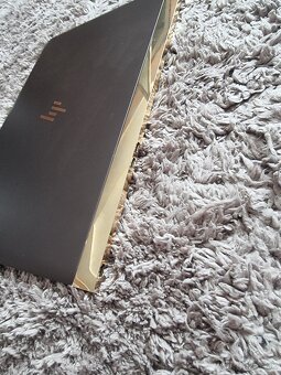 HP Spectre 13pro G1 - 8