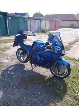 Triumph Sprint ST 1050 - 8