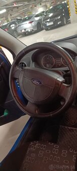 Ford fiesta 1.3 2004 - 8