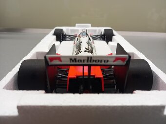F1 MCLAREN HONDA MP4/4 CIRCUIT CATALUNYA 2015 ALONSO 1:18 - 8