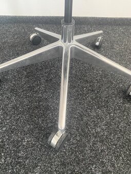 Kancelárska ergonomická stolička zn. Diablo | BA - 8