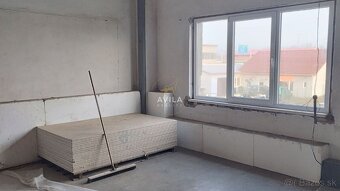 Predaj: areál, skladové, výrobné priestory Nové Mesto nad Vá - 8