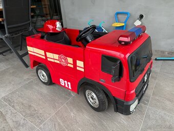 Detské elektrické autíčko - 8