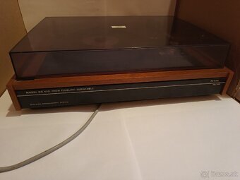 Gramofón Tesla NC420 HIGH FIDELITY TURNTABLE - 8