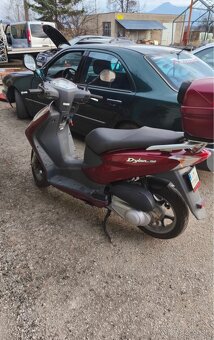 Skúter HONDA DYLAN 150 - 8