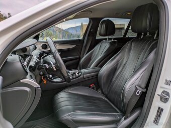 Mercedes-Benz E trieda Kombi 400 4MATIC 3.5 V6 AMG Line - 8