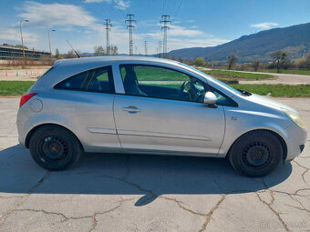 Opel Corsa 1.2 16V Essentia - 8