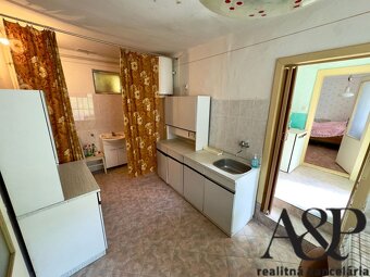 NA PREDAJ 4 IZB. RODINNÝ DOM, POZEMOK 1166M2, KOVÁLOVEC, okr - 8