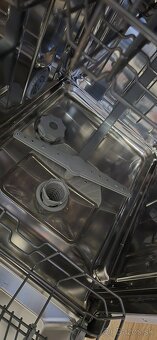 Umývačka riadu PHILCO - 8