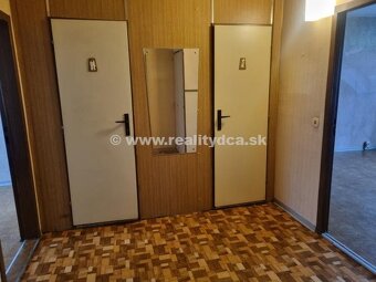 Predáme 4-izbový byt v Trenčíne na Sihoti - 8