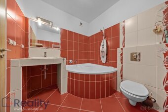 PLUS REALITY| Priestranný  dom v meste DS na predaj - 8