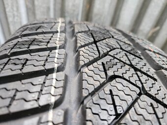2 ks úplne nových zimných pneu Pirelli Sottozero- 225/60 r17 - 8