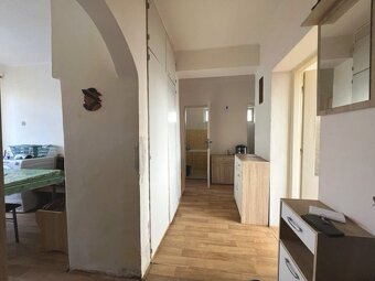 Na predaj 3 izbový tehlový byt s vlastným kúrením, Dulovce - 8