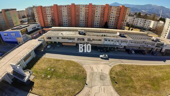 Exkluzívna príležitosť: Dvojposchodová budova s pozemkom v s - 8