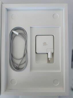 MacBook Pro 14” M1 Pro 512 GB, SK klávesnica – 98 % batéria - 8