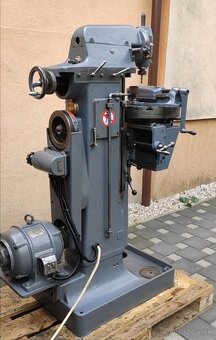 Frézka na kov Deckel FP1, prototyp z roku 1933 - 8