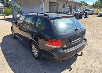 Volkswagen Golf 1,6 TDI nafta manuál 77 kw - 8