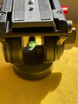 Predám nepoužívanú hlavu na statív NEEWER GN001 - 8