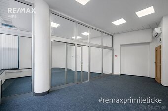 Kancelárske priestory s výhľadom na staré mesto - 8