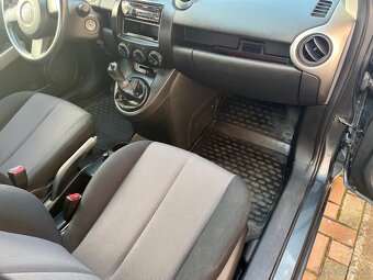 Mazda 2 1.3i 55kW, r.v. 2008 – spoľahlivé mestské auto - 8