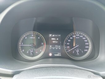 Hyundai Tucson 1.7 CRDi Style 7DCT - 8
