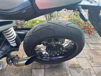BMW R nineT - 8