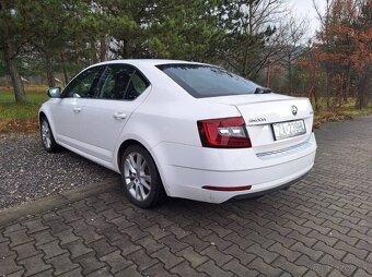 Škoda Octavia 1.6 TDI Style DSG - 8