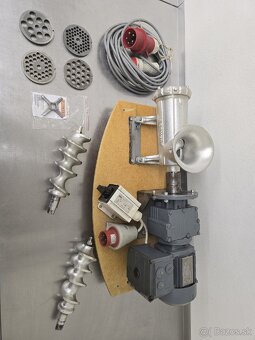 Elektrický mlynček na mäso - 8