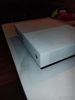 Xbox one s 1 Tb - 8