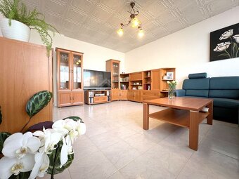 PREDAJ 6 izb DOM NEMŠOVÁ s pozemkom 329 m² - 8