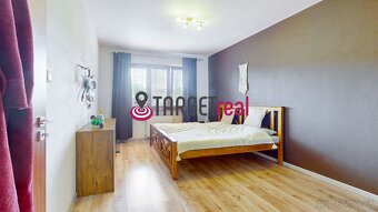 REZERVOVANÉ : sympatický, priestranný dvojizbový byt v centr - 8