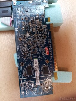 Grafické karty 2ks Asus,1ks gigabyte,1ks sapphire - 8