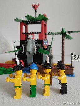 LEGO Pirates 6264 Forbidden Cove - 8