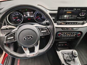 Kia Pro Ceéd - 8