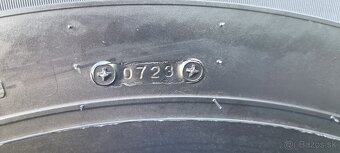 Predám nákladné pneu 265/70 R19,5 - 8