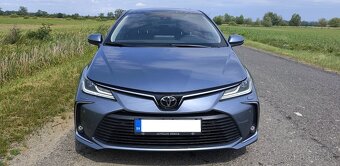 Toyota Corolla Sedan 1.5 - 8
