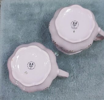 Růžový porcelán, 2 hrníčky bucláčky, Chodov - 8