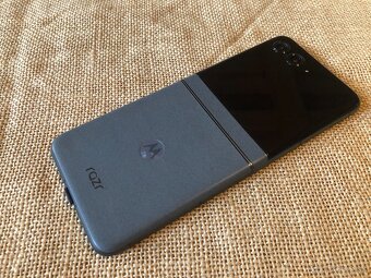 Motorola Moto RAZR 2024 8GB/256GB - 8