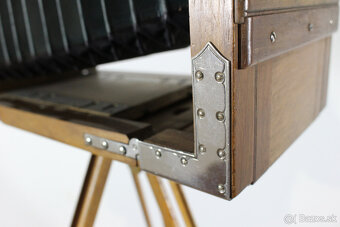 starožitný fotoaparát so statívom - 8