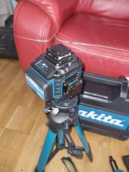 Makita 4D laser 16 líniový – komplet so všetkými dokladmi - 8